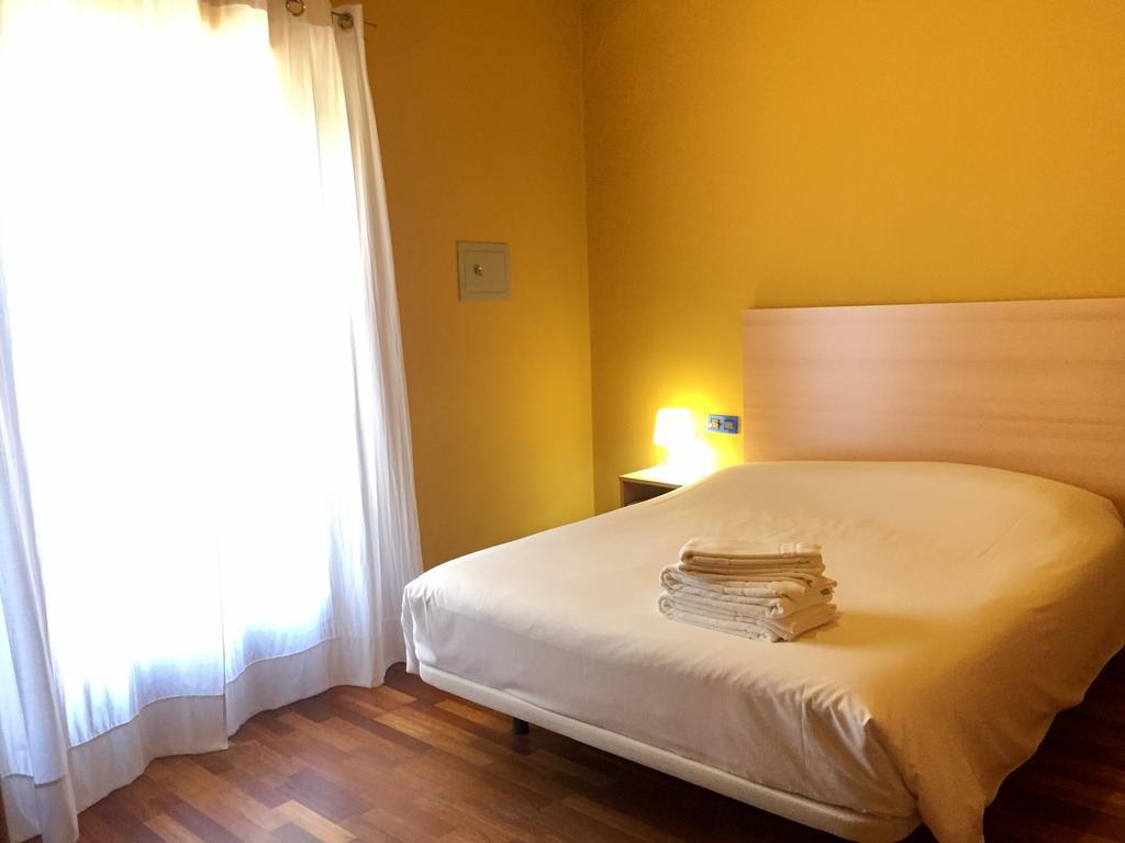 Apartament Can Callis Apartment กัสเตโย เดมปูเรียส ภายนอก รูปภาพ